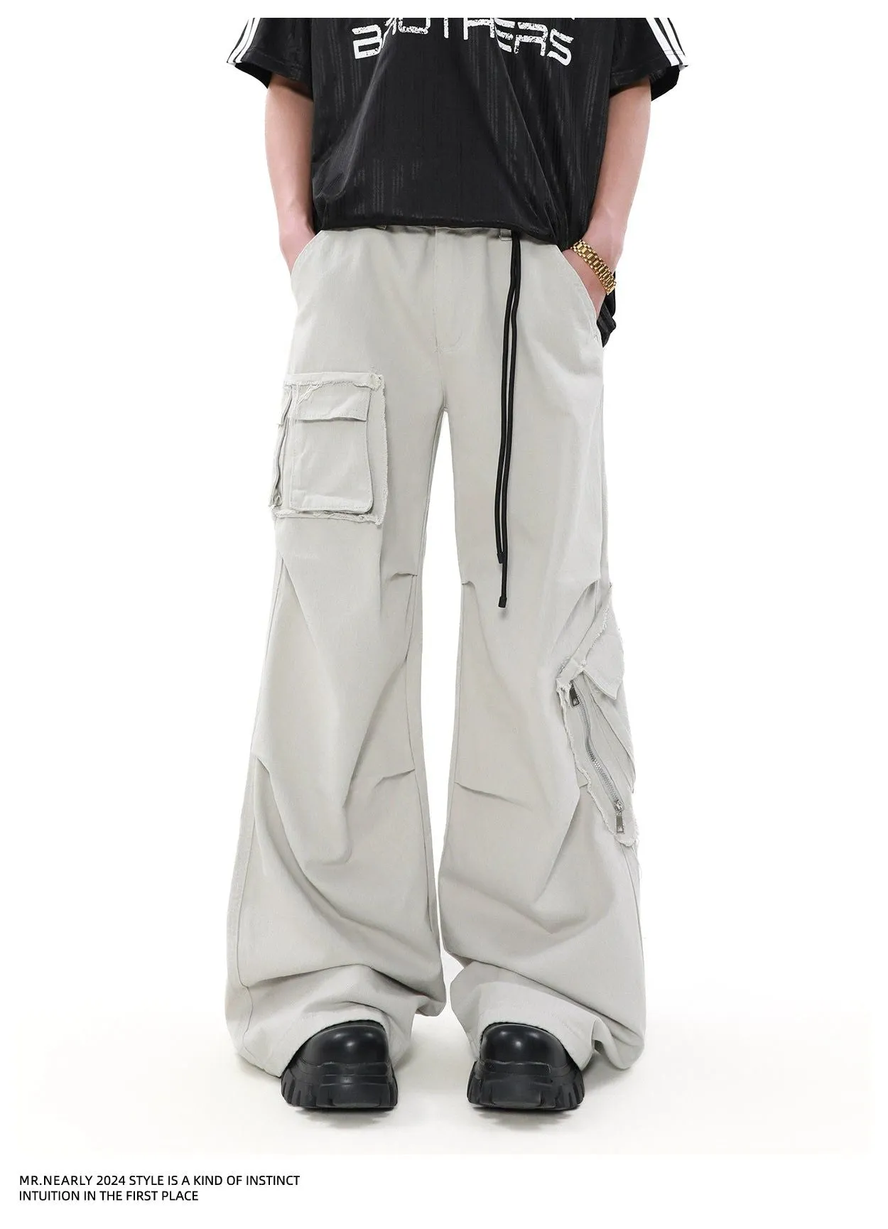 Asymmetric Pocket Pleated Cargo Pants