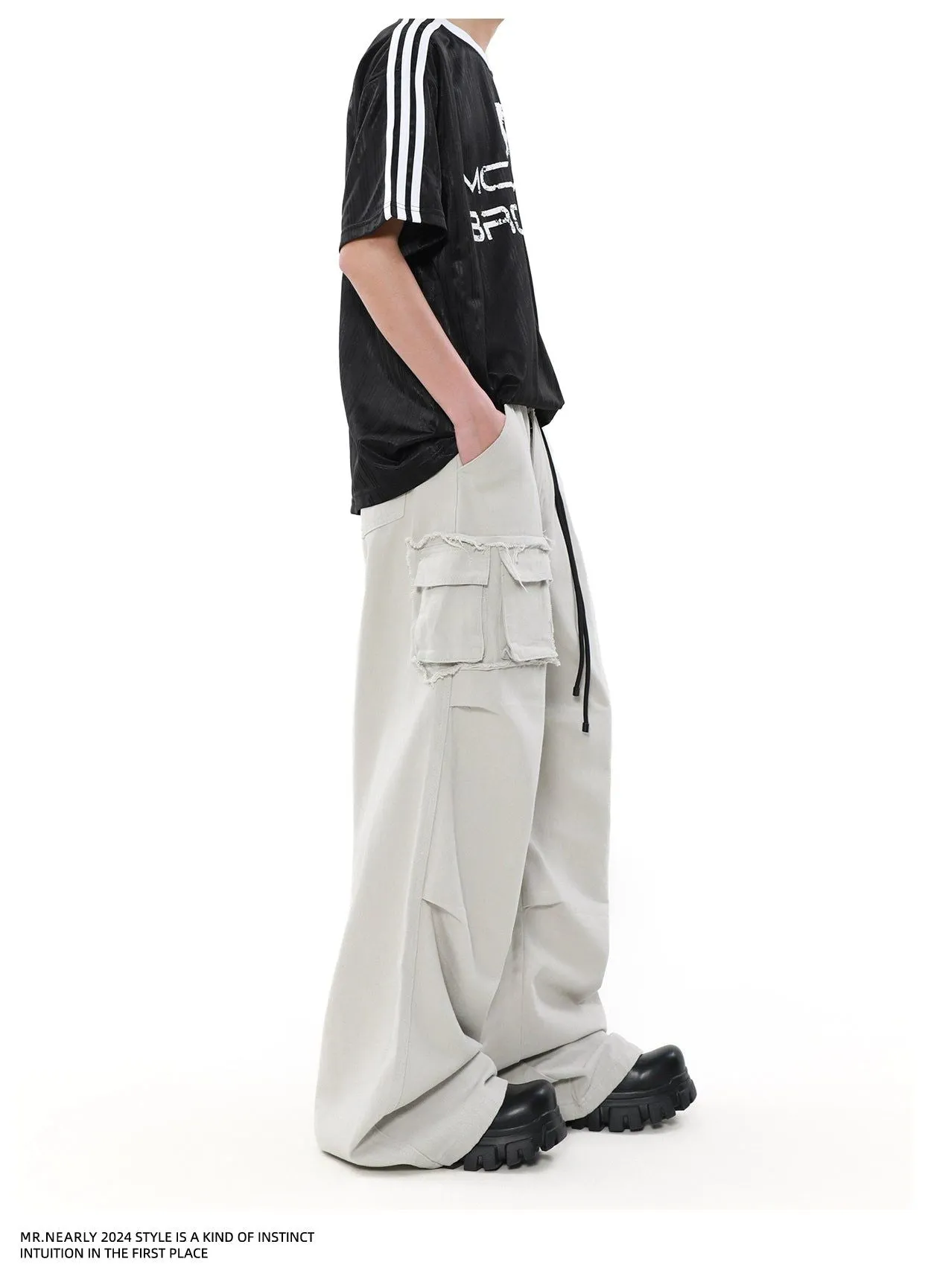 Asymmetric Pocket Pleated Cargo Pants