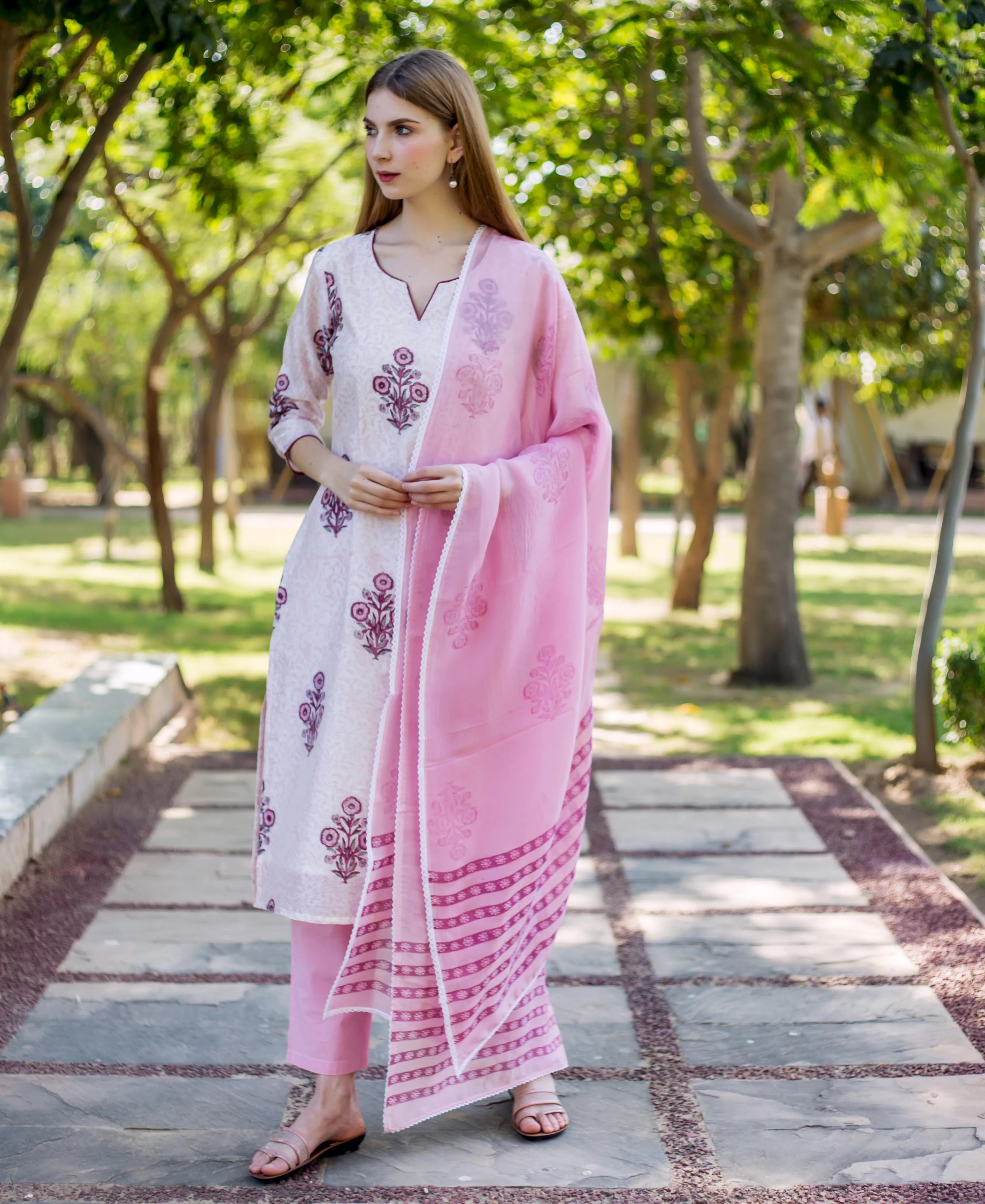 Dua White & Pink Block Printed Kurta