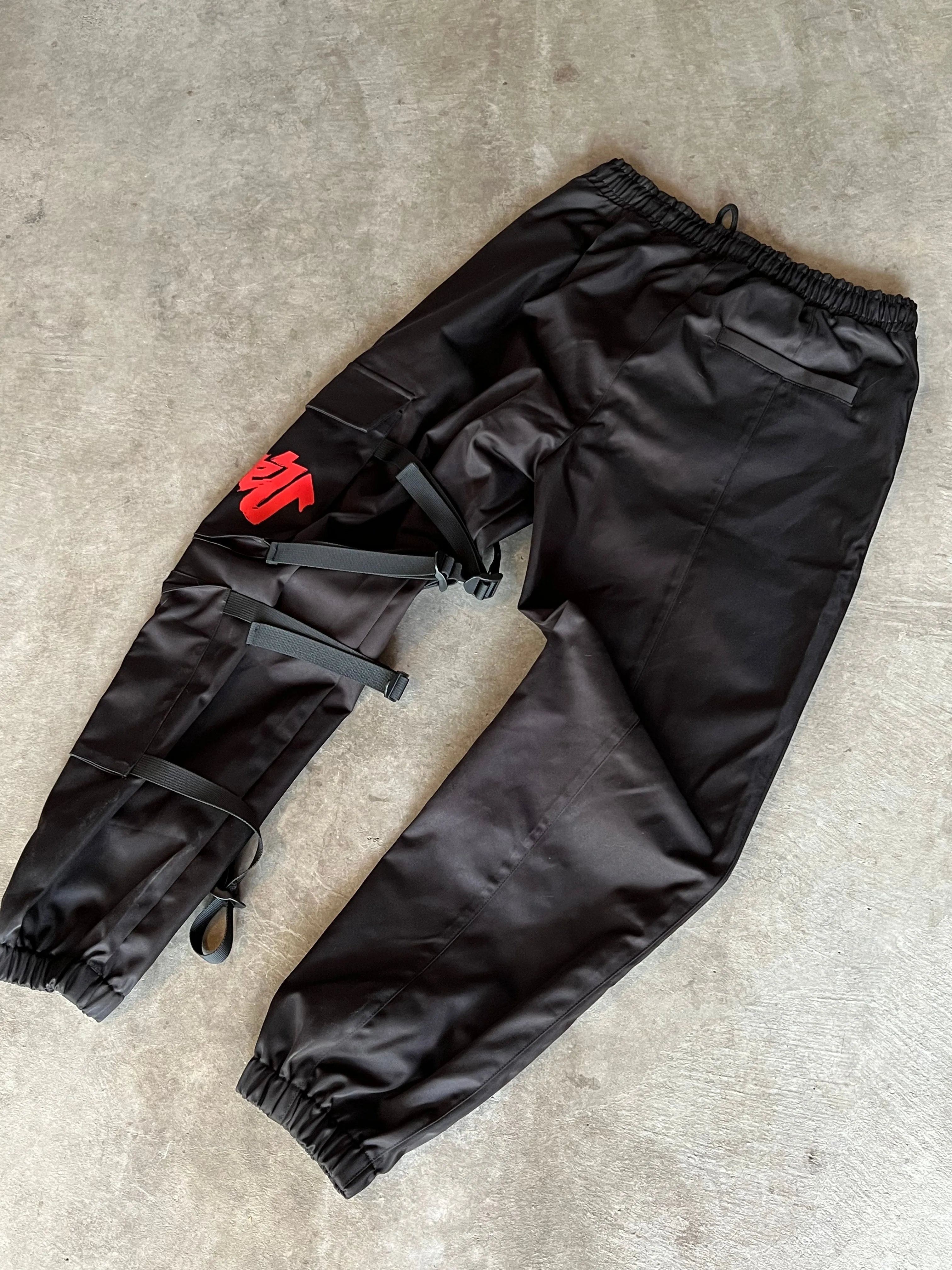 GUTS MOON TECHWEAR JOGGERS - SMALL