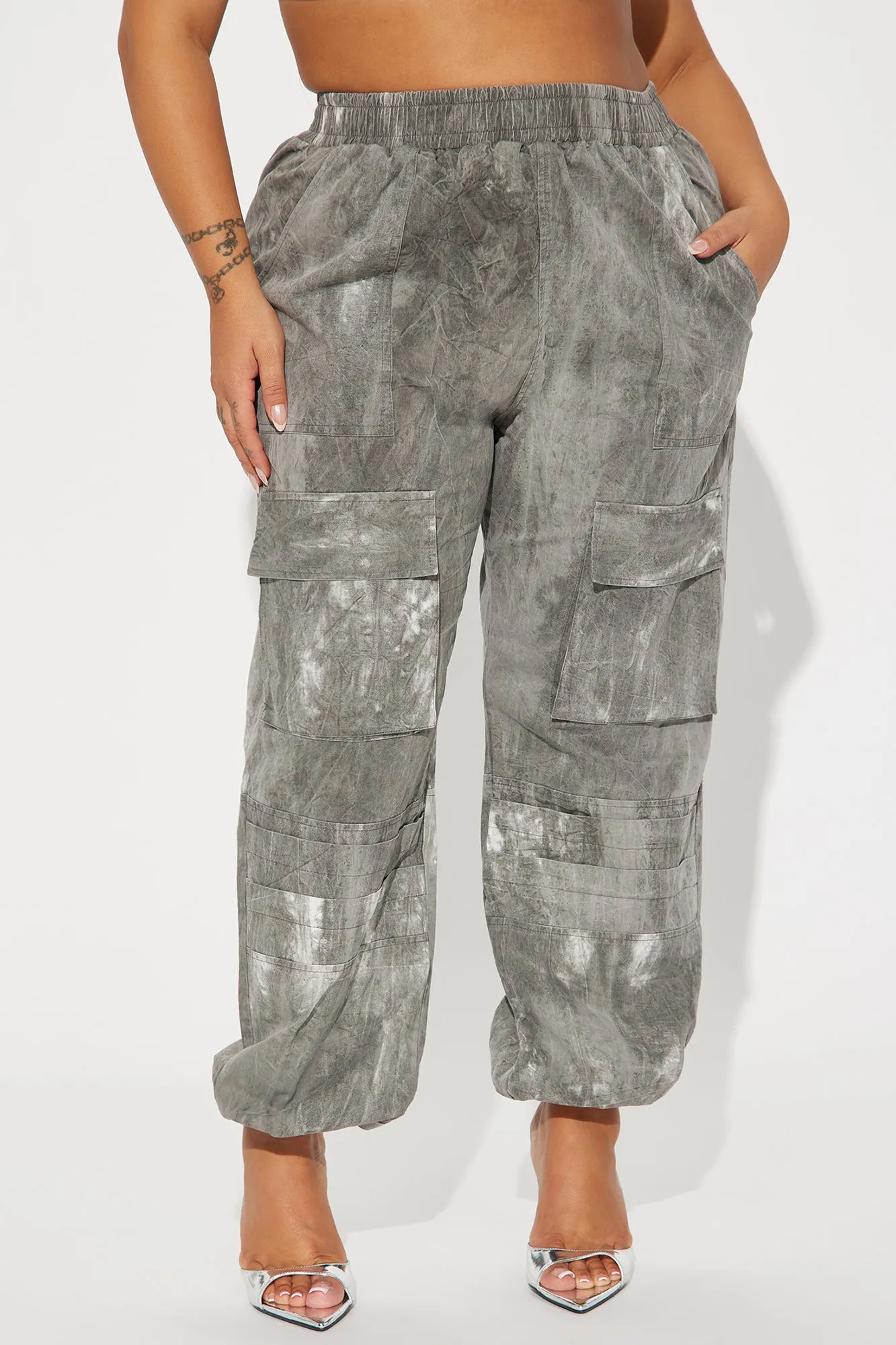 Later Tonight Printed Cargo Jogger - Grey