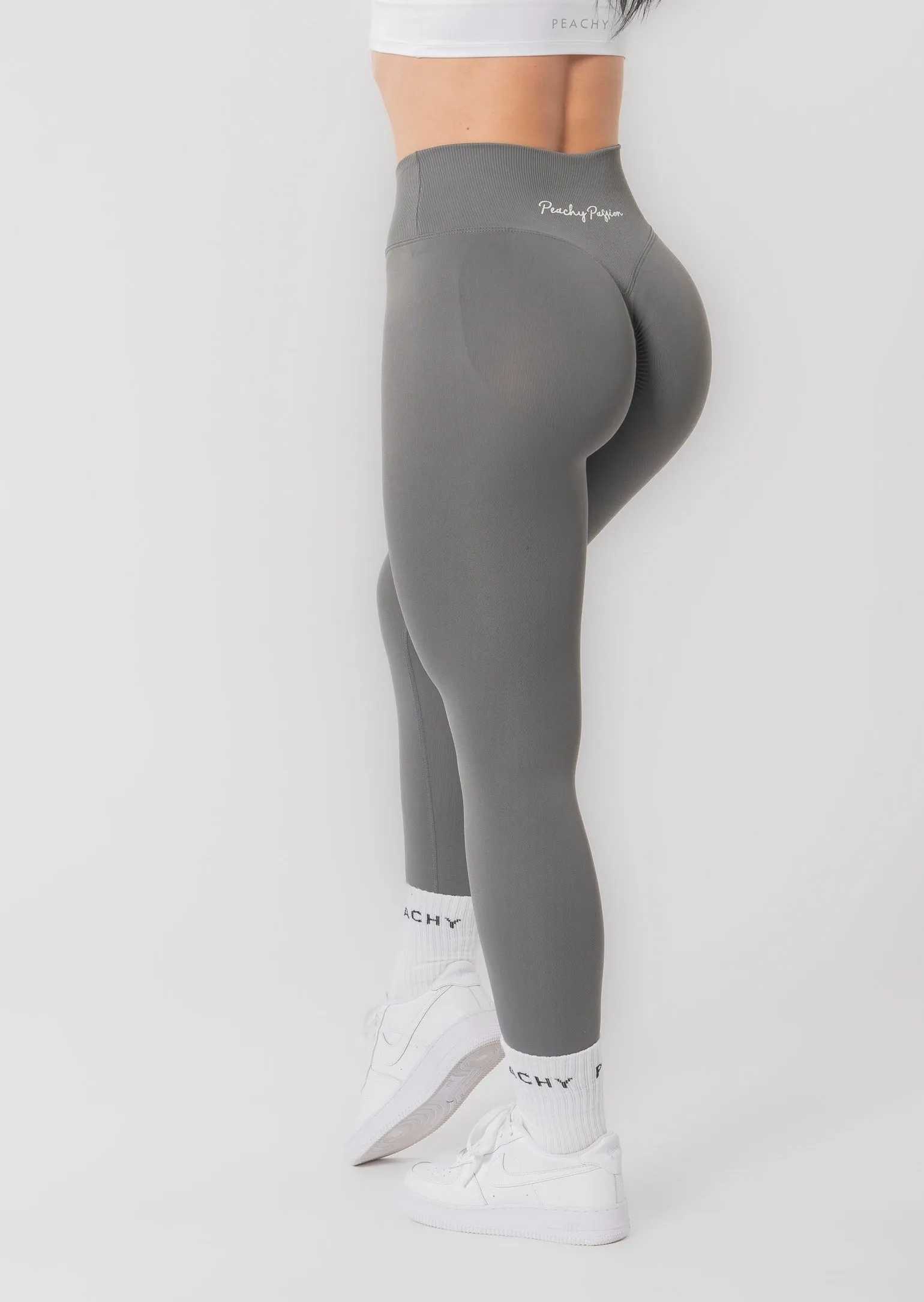 [VORBESTELLUNG] V-Waist Scrunch Leggings